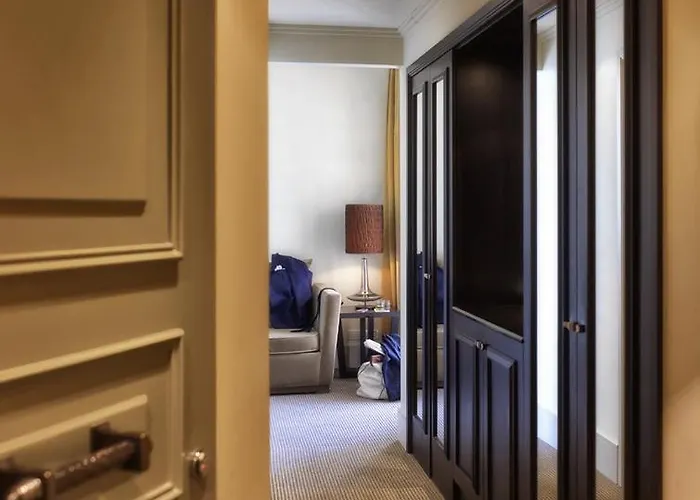 Отель Ambasciatori