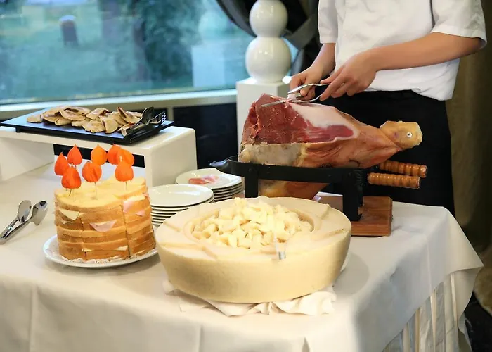 Отель Ambasciatori